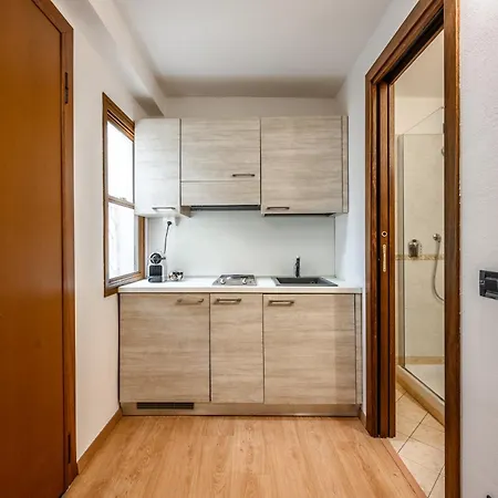 Emilia 8 Apartamento *